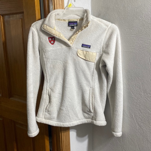 Patagonia HARVARD⭐️VE-RI-TAS M+Britney Spears✨262 Funko+Barbie🎀👩‍🦽🪩 - Picture 3 of 17